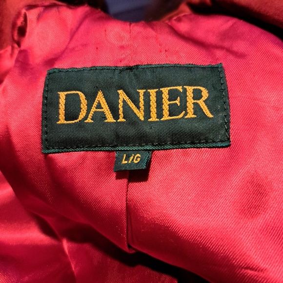 Women's Jacket - Picture 3 of 8